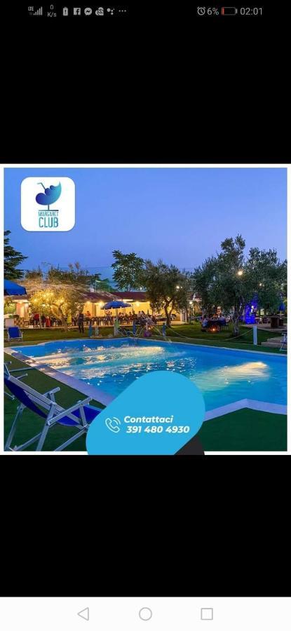 ג'ובינאצו Paradise Beb מראה חיצוני תמונה
